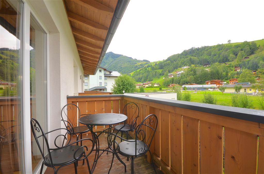 Apartment Riccardo - By Alpen Apartments Kaprun Bagian luar foto